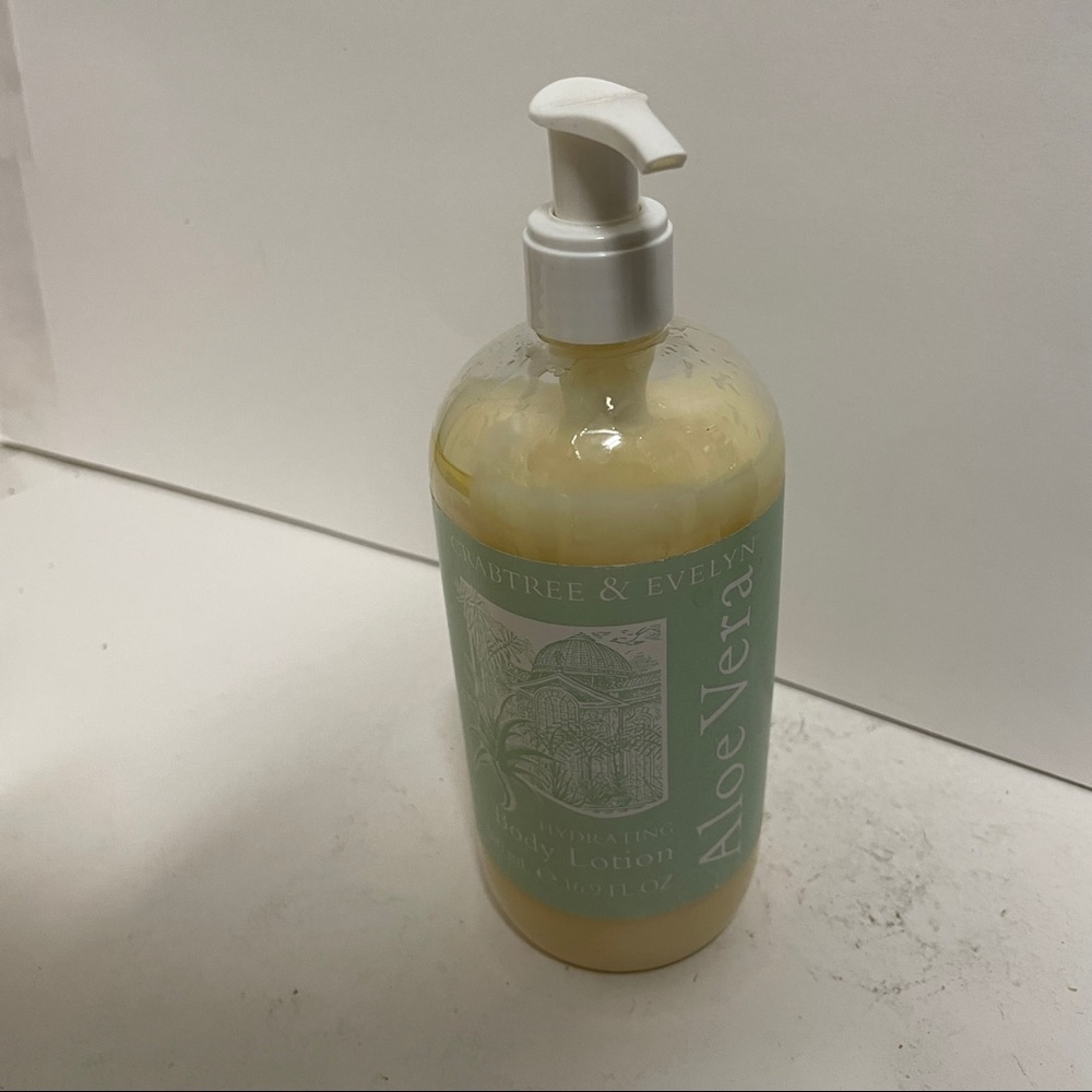 Crabtree & Evelyn Aloe Vera Hydrating Body Lotion Jumbo 16.9 OZ